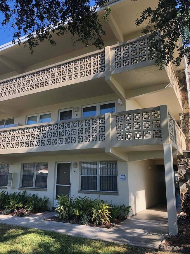 Front entrance corner unit - 1051 79th Ave N Unit 107