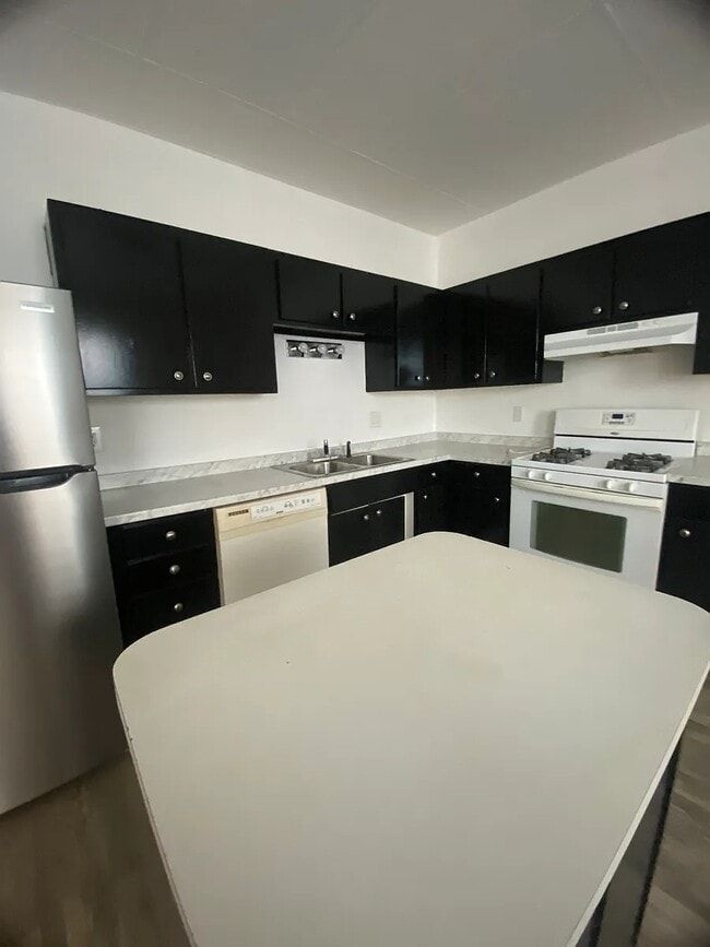 Photo - 353 N 27th St