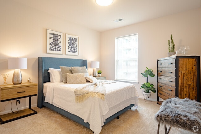 Wabash- 2BR, 2BA