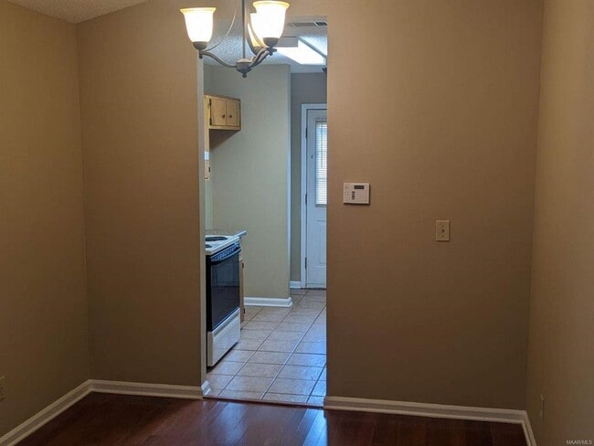 Photo - 3312 Royal Creek Rd