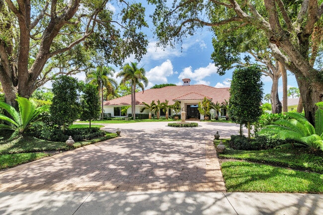 Photo - 1504 Breakers W Blvd