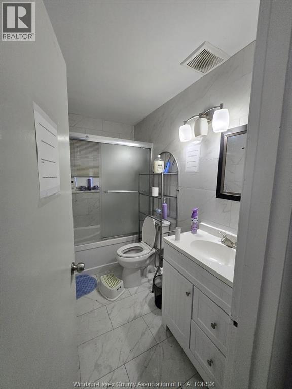 Photo - 1374 Josephine Ave