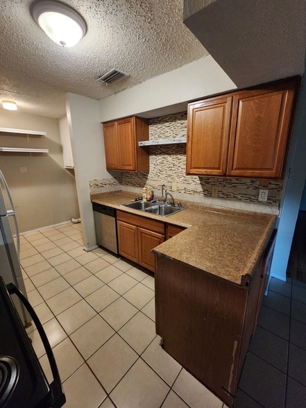 Photo - 5022 Collingwood Dr