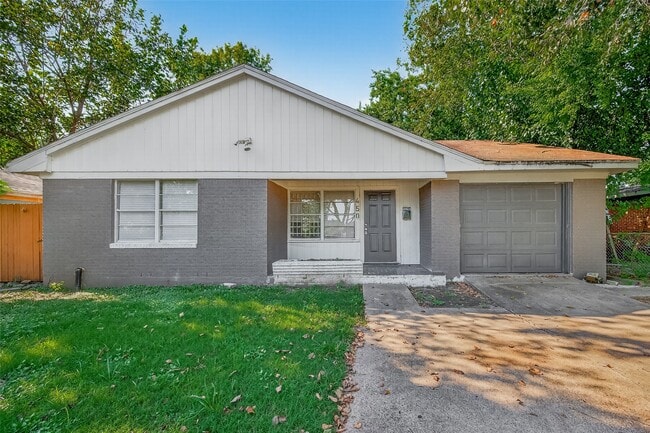 Photo - 450 Glenburnie Dr