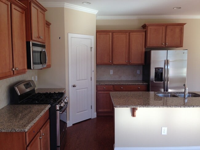 Photo - 7637 Weathered Oak Way