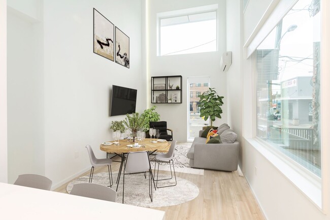 Photo - Signal House Unit Apt 1