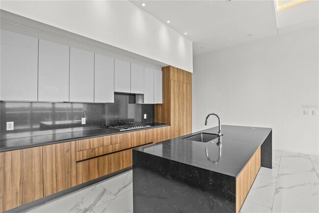 Photo - 1020 Sunset Point Rd Unit 710