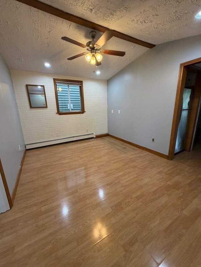 837.5 E 2nd St Unit 3
