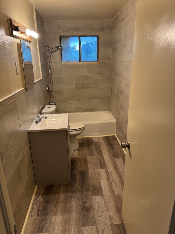 Photo - 343 Mills Ave