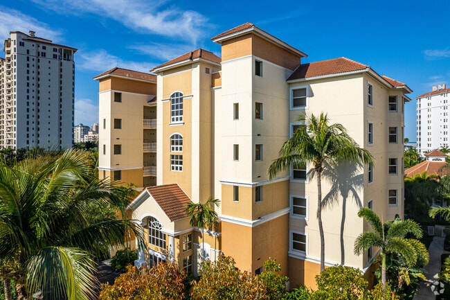 450-470 Launch Cir - Regatta at Vanderbilt Beach