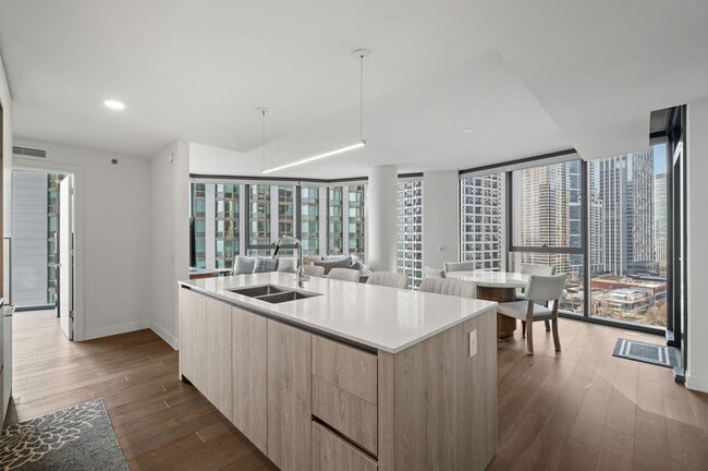 Photo - 211 N Harbor Dr