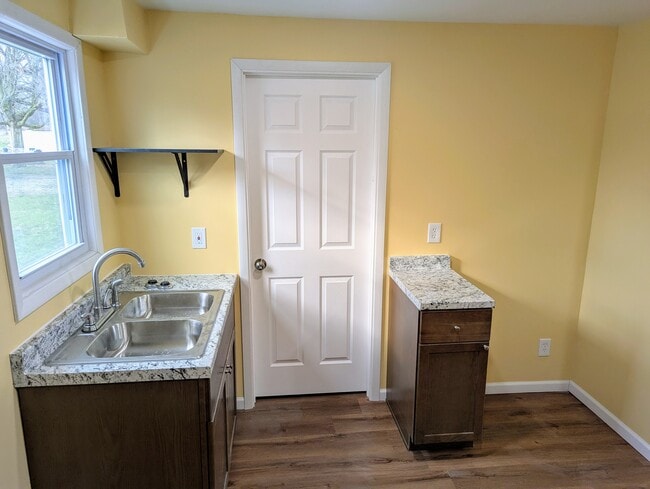 Photo - 1220 Jacobson Ave