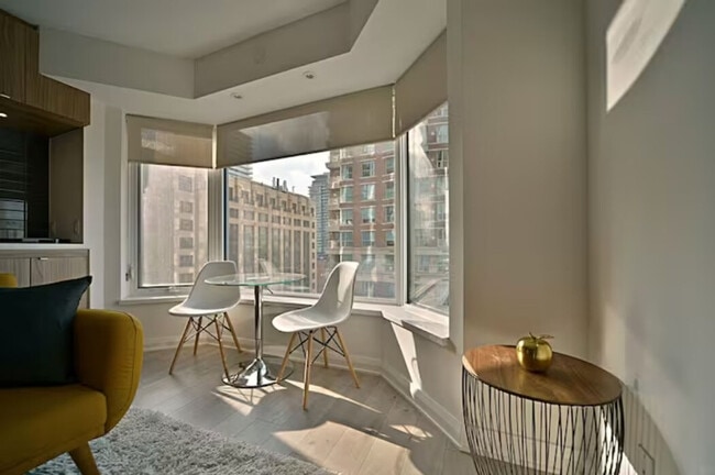 Photo - 155 Yorkville Ave Unité SI ID1045462P