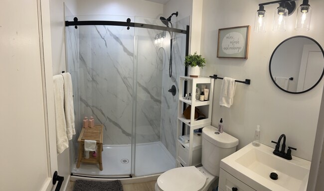 Photo - 2717 NE Weidler St