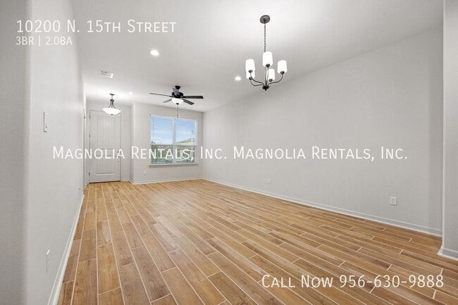 Photo - 10200 N 15th St