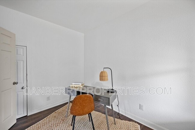 Photo - 1848 Cone St