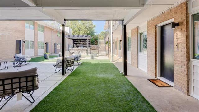 Photo - 425 N Rosemont Ave Unidad 102