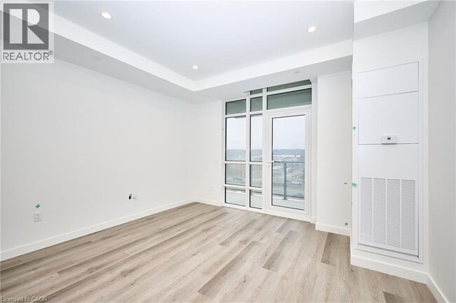 Photo - 461 Green Rd Unit 615