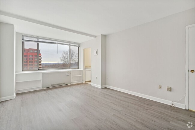 Building Photo - Charming & Bright Studio at River Place West Unit 702 Rental