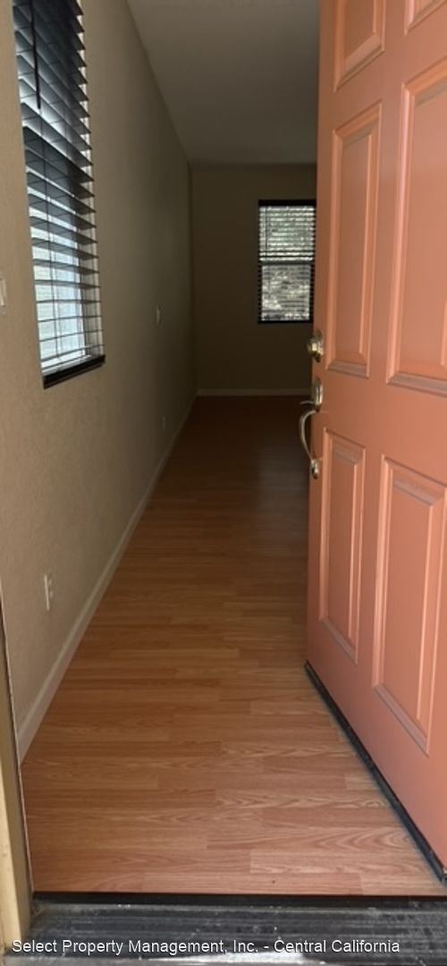 Photo - 3 br, 2.5 bath House - 220 Bridle Point Cir