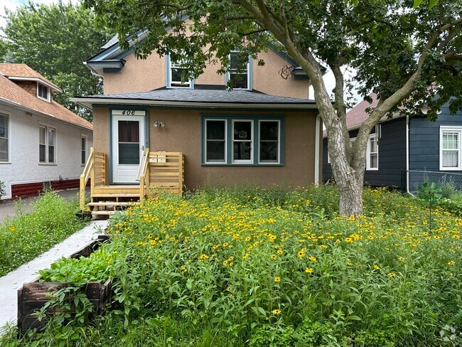 Building Photo - 406 Oliver Ave N Unit 1 Rental