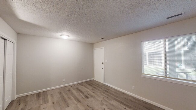 Photo - Harrison Street Apartments