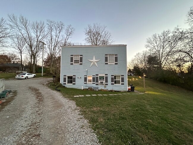 Front - 310 W Pike St Unit Upper Floor