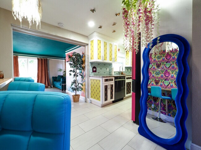 Photo - 3664 Gull Rd