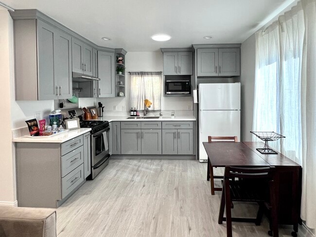 Photo - 328 S Pickering Way