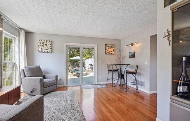 Photo - 9126 Ellersly Dr
