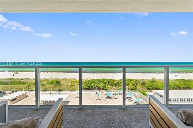 Building Photo - 5701 Collins Ave Unit 5701 Collins Ave appt 702 Rental