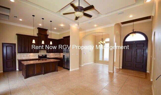 Photo - 1919 W Ventura St