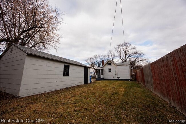 Photo - 8242 Maxwell Ave