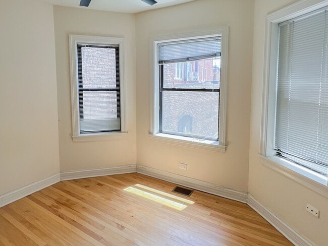 Photo - 638 W Roscoe St Unidad 1
