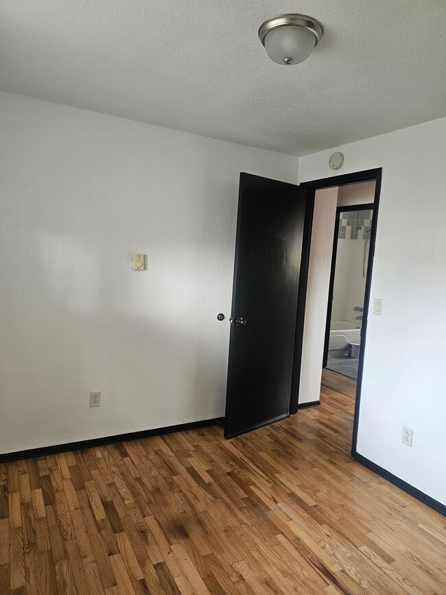 Photo - 1607 N Rd 32