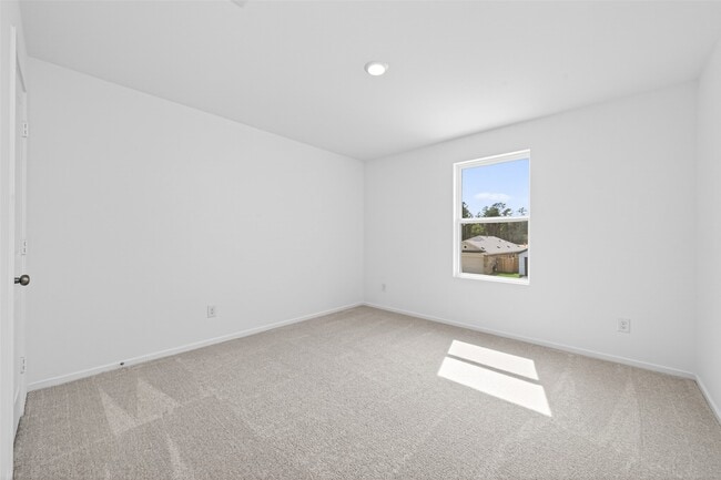 Building Photo - 6273 Alder Crk Dr
