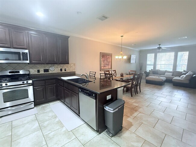 Photo - 27 Umbria Ln