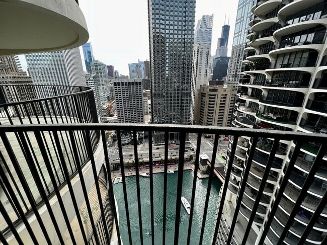 Photo - Marina City