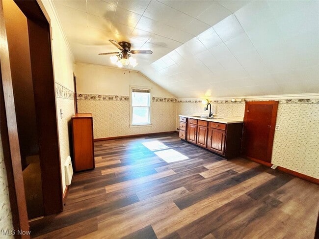 Photo - 828 Cove Rd Unidad T