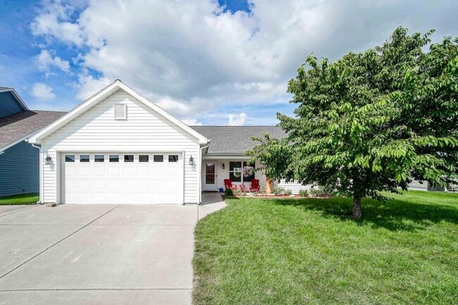 Building Photo - STONES CROSSING...3 Bed 2 Bath