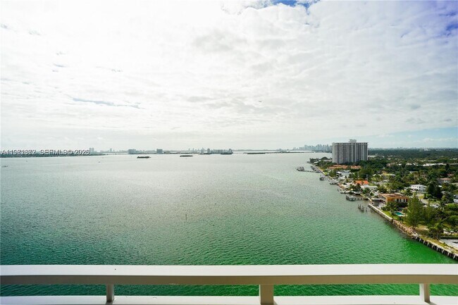Building Photo - 11111 Biscayne Blvd Unit 20E