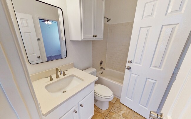 One Block to A&M! Kyle Field walking distance! Newly remodeled, all appliances, 5 bd/4 bth across...