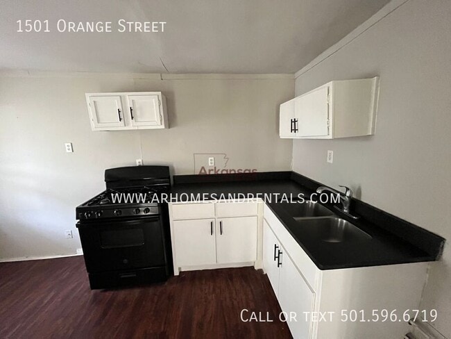 Photo - 1501 Orange St