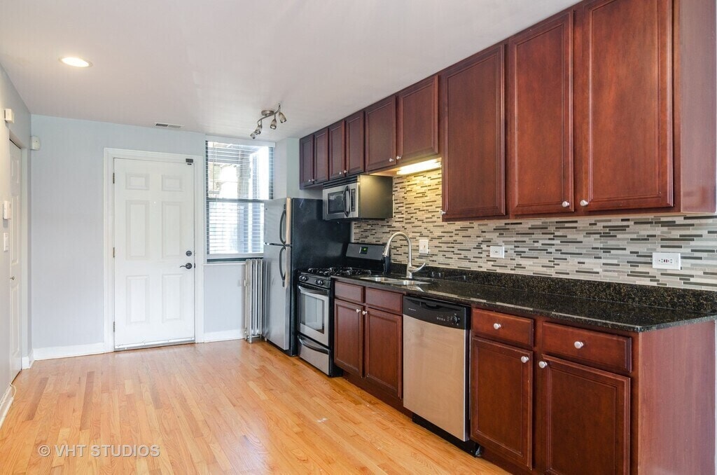 Photo - 5003 S Prairie Ave Unit A