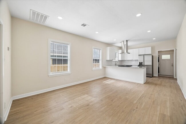 Photo - 1109 Hays St