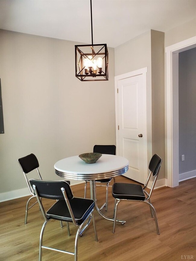 Photo - Sunburst Villas - Campbell County - Brookv...