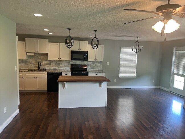 Photo - 317 Cedar Run St