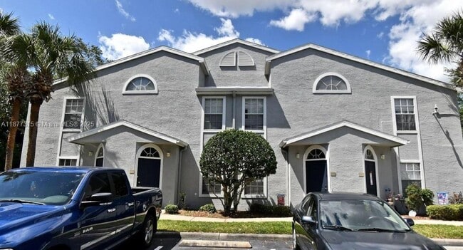 Building Photo - 1618 Columbia Arms Cir Unit 259 Rental