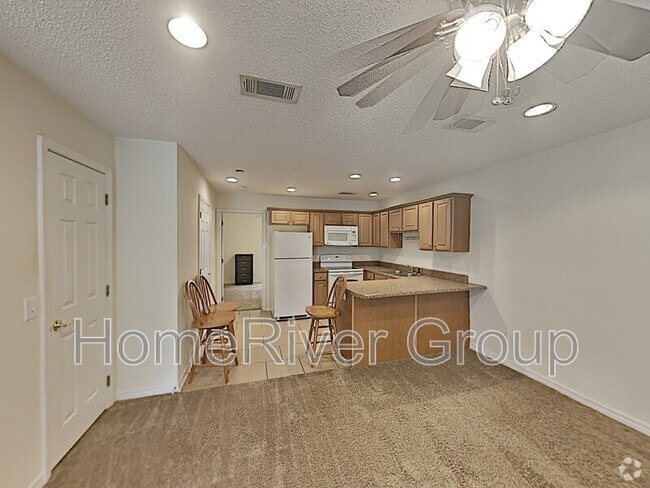 Building Photo - 8435 Chisholm Rd Rental