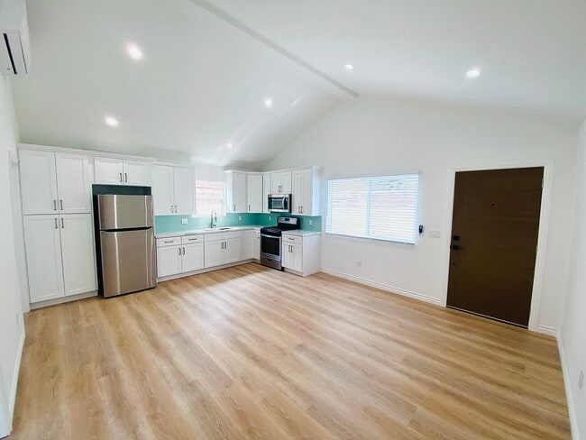 Photo - 12122 Havelock Ave